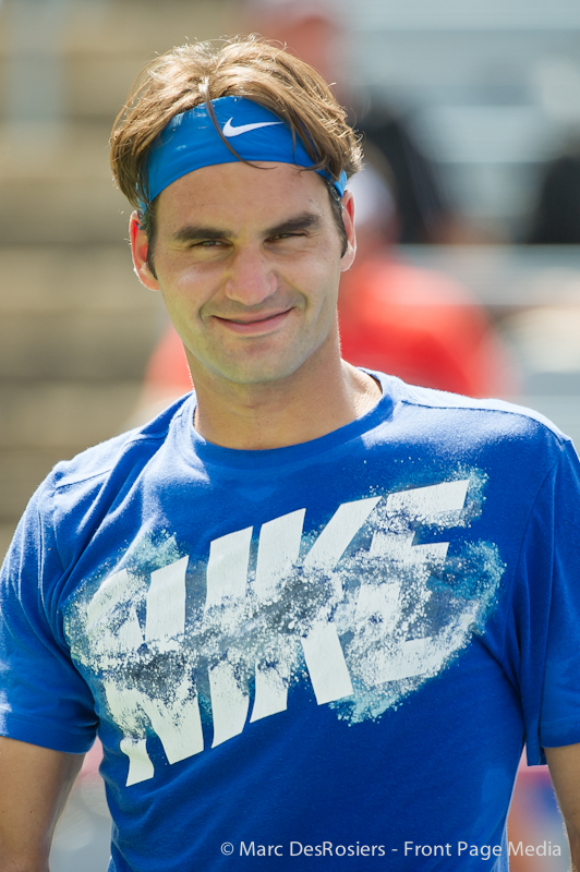 Roger Federer during warmup prior to match at the 2011 Rogers Cup tournament at the Uniprix Stadium in Montreal, QC, CAN